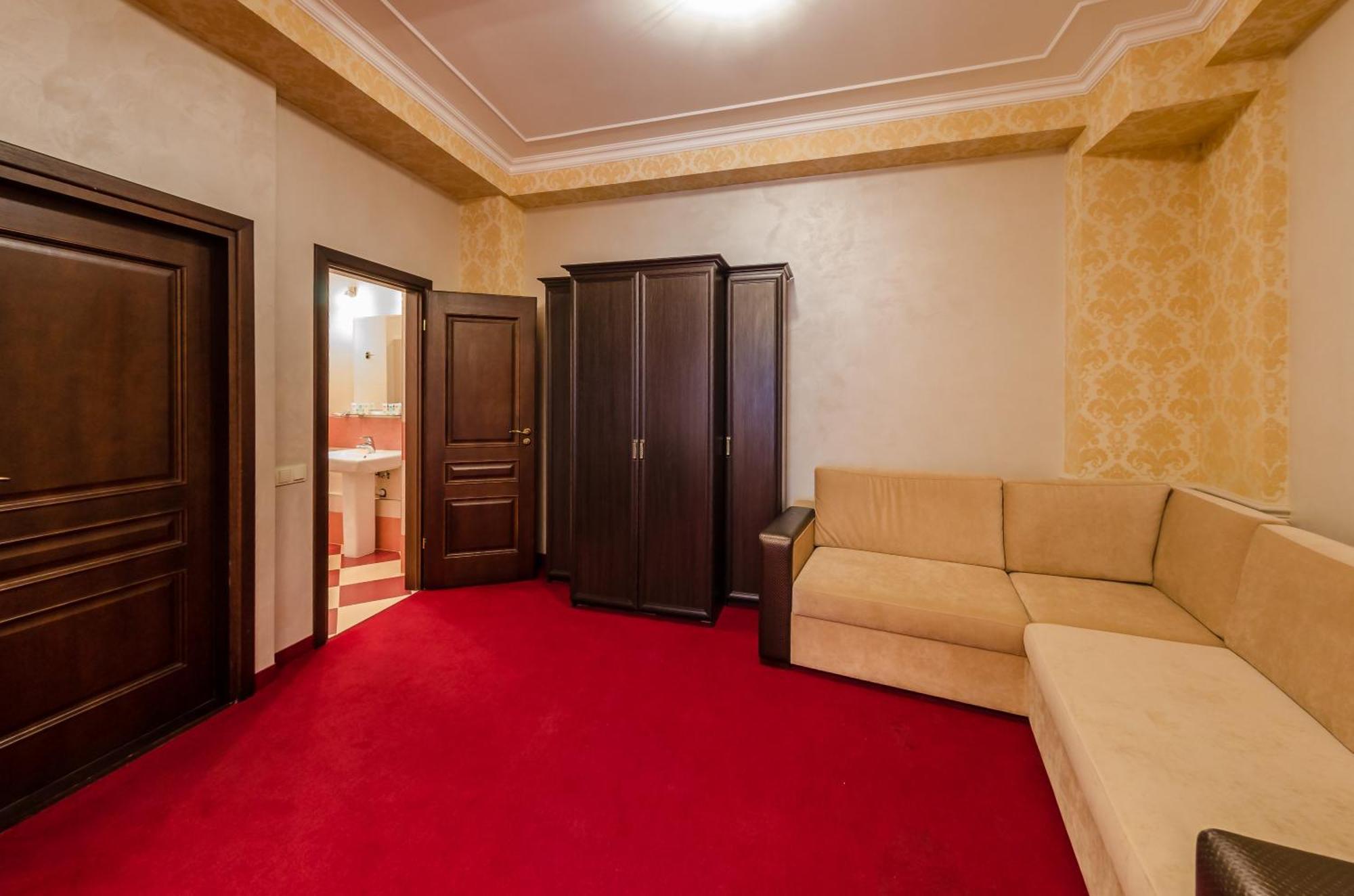 Franz Hotel&Restaurant Iwano-Frankiwsk Zimmer foto